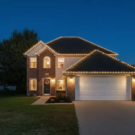 Holiday lighting